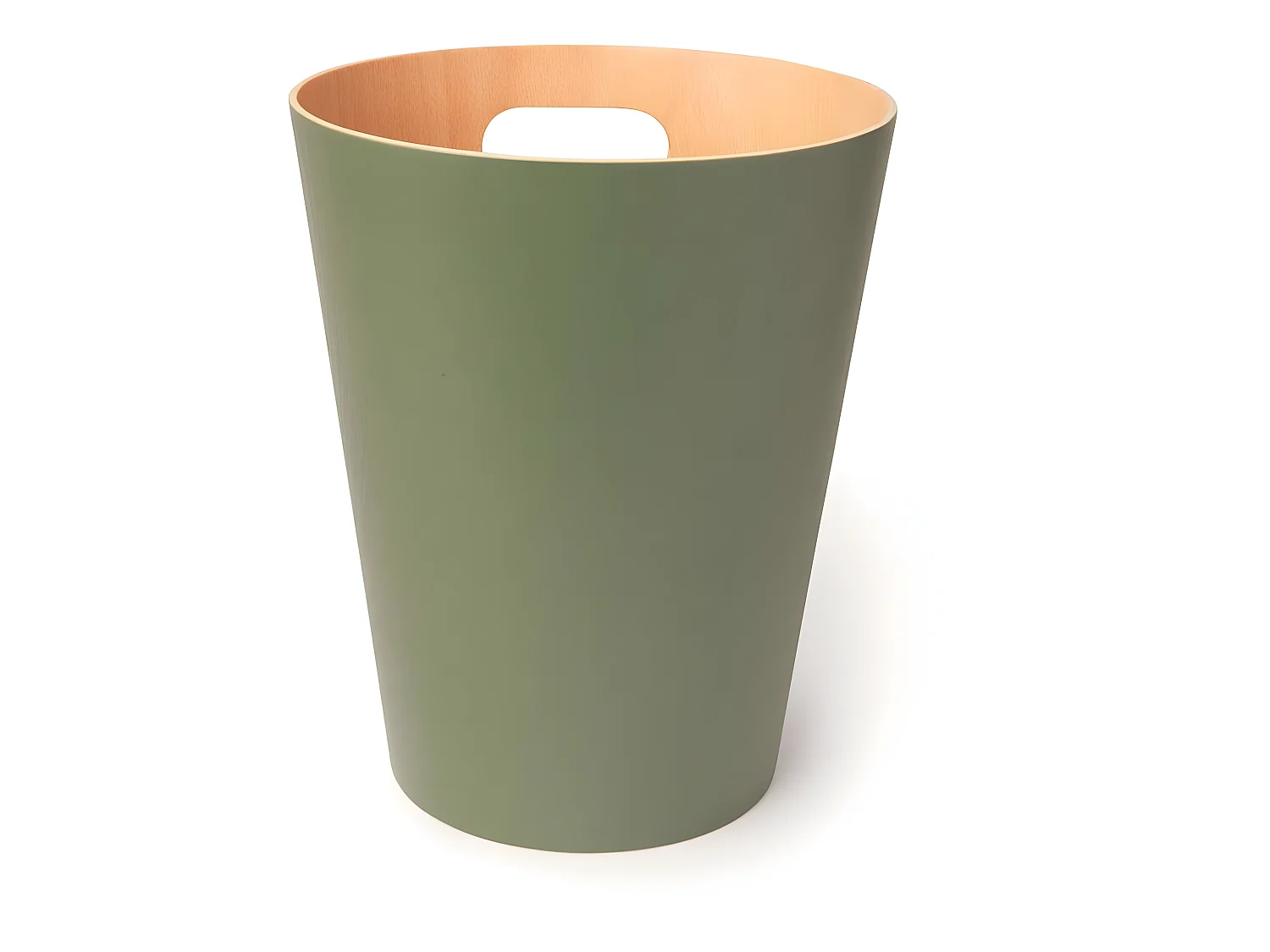 Cesta de madera con asas de transporte