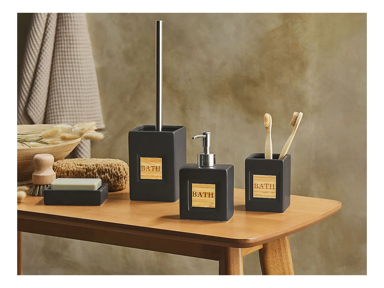 Conjunto de 4 acessórios para a casa de banho KOUROU Cerâmica Preto