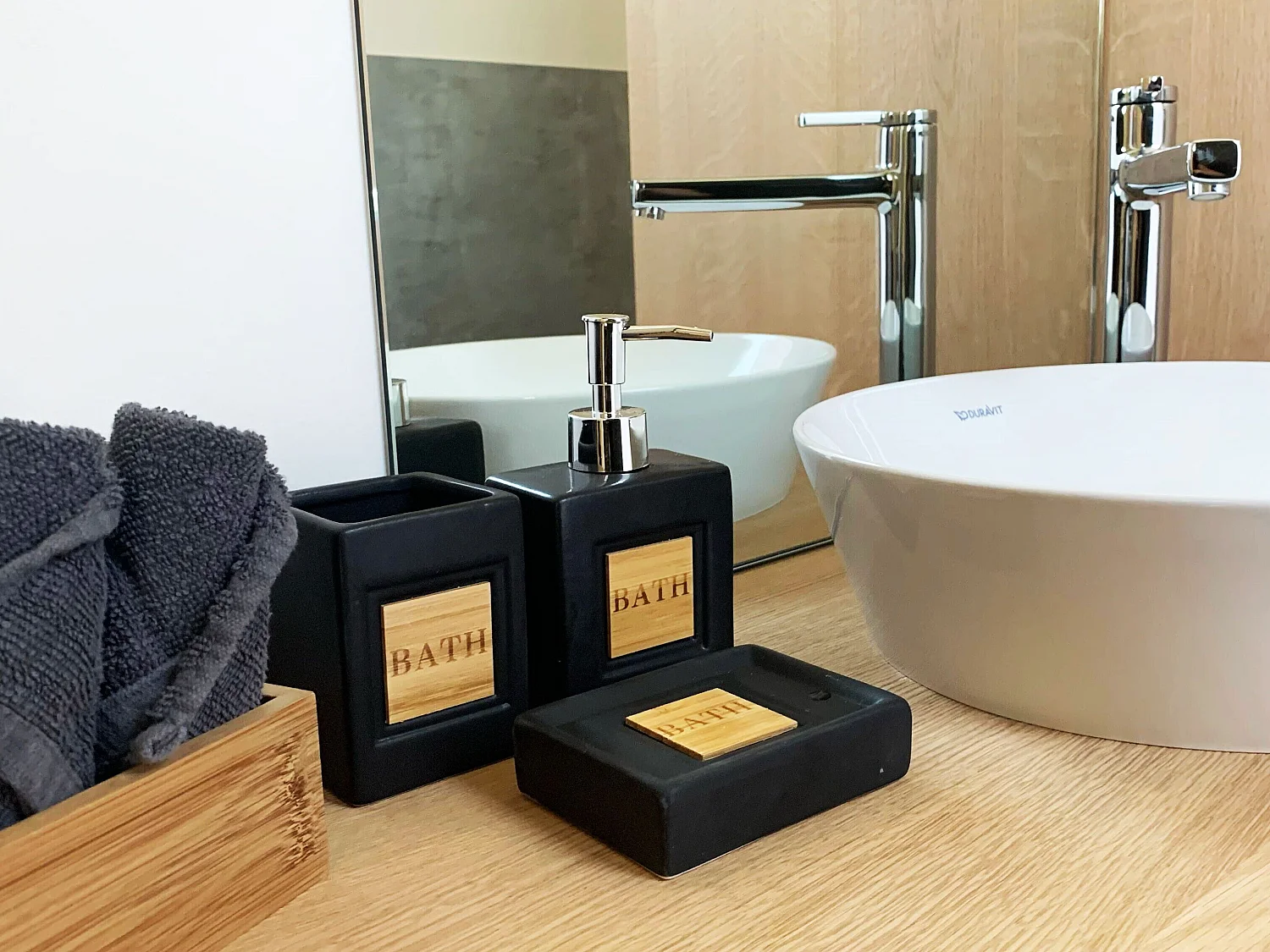 Conjunto de 4 acessórios para a casa de banho KOUROU Cerâmica Preto