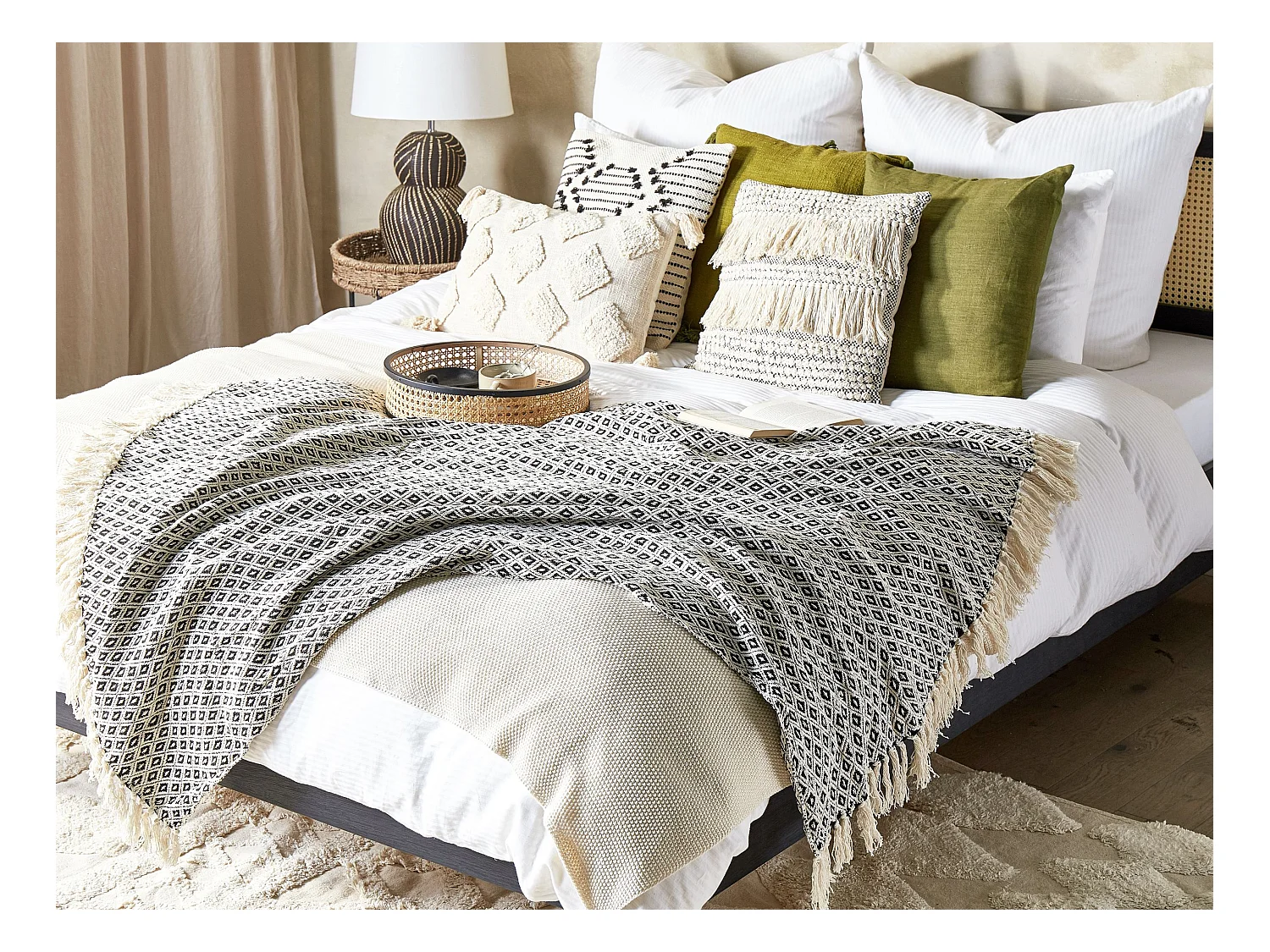 Kuscheldecke CHYAMA Baumwolle 125 x 150 cm Schwarz / Beige