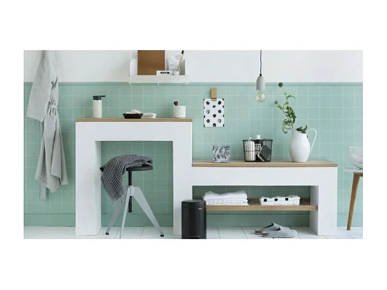 Poubelle pédale Newlcon noir mat V 3 L