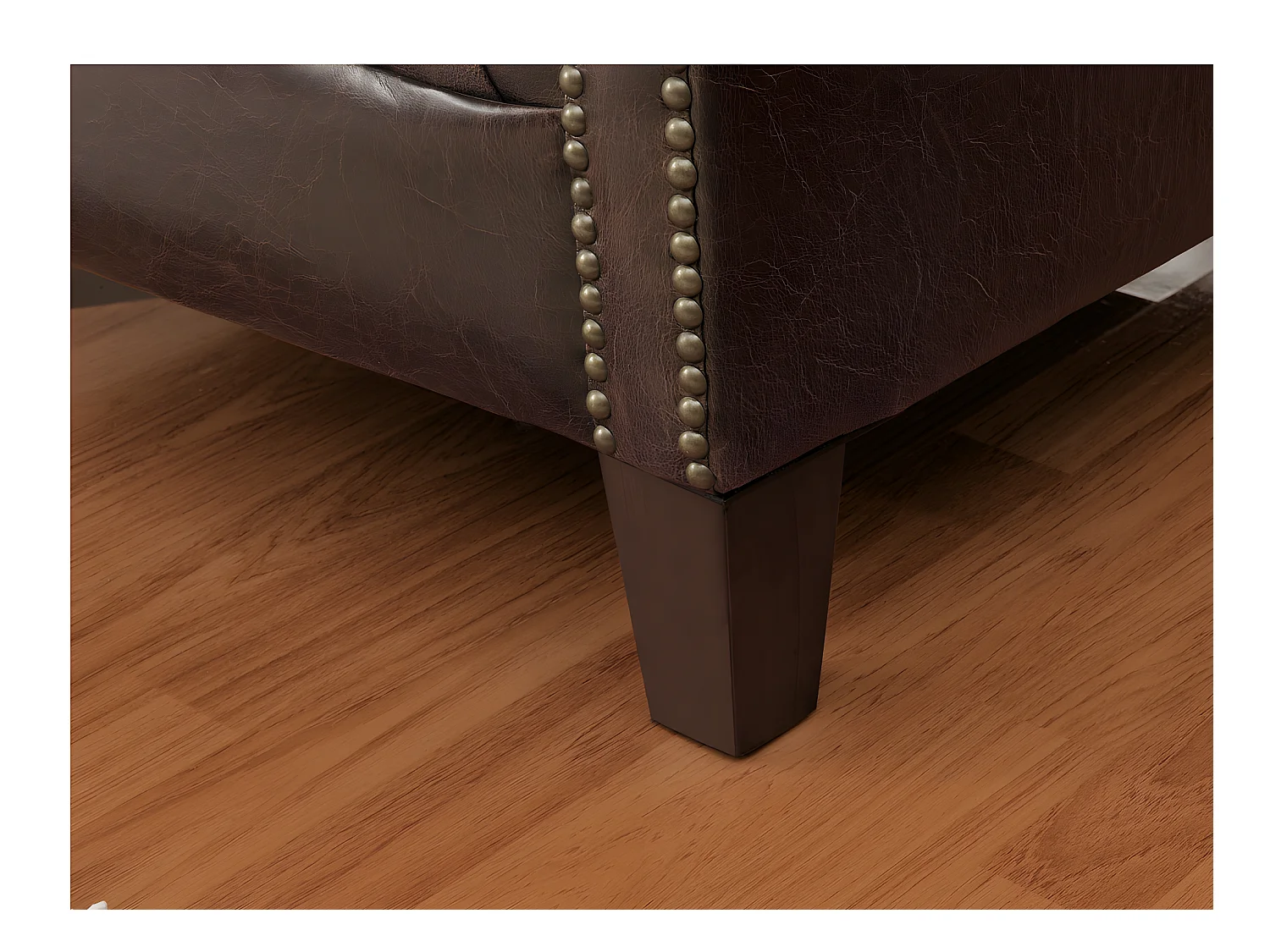 Poltrona club in cuoio invecchiato - ENGUERRAND