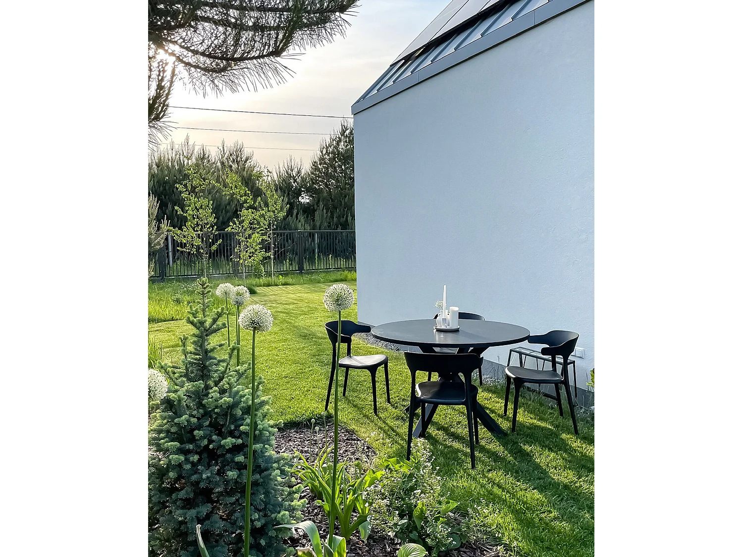 Table de salle à manger de jardin MALETTO 120 cm 120 cm Verre Noir