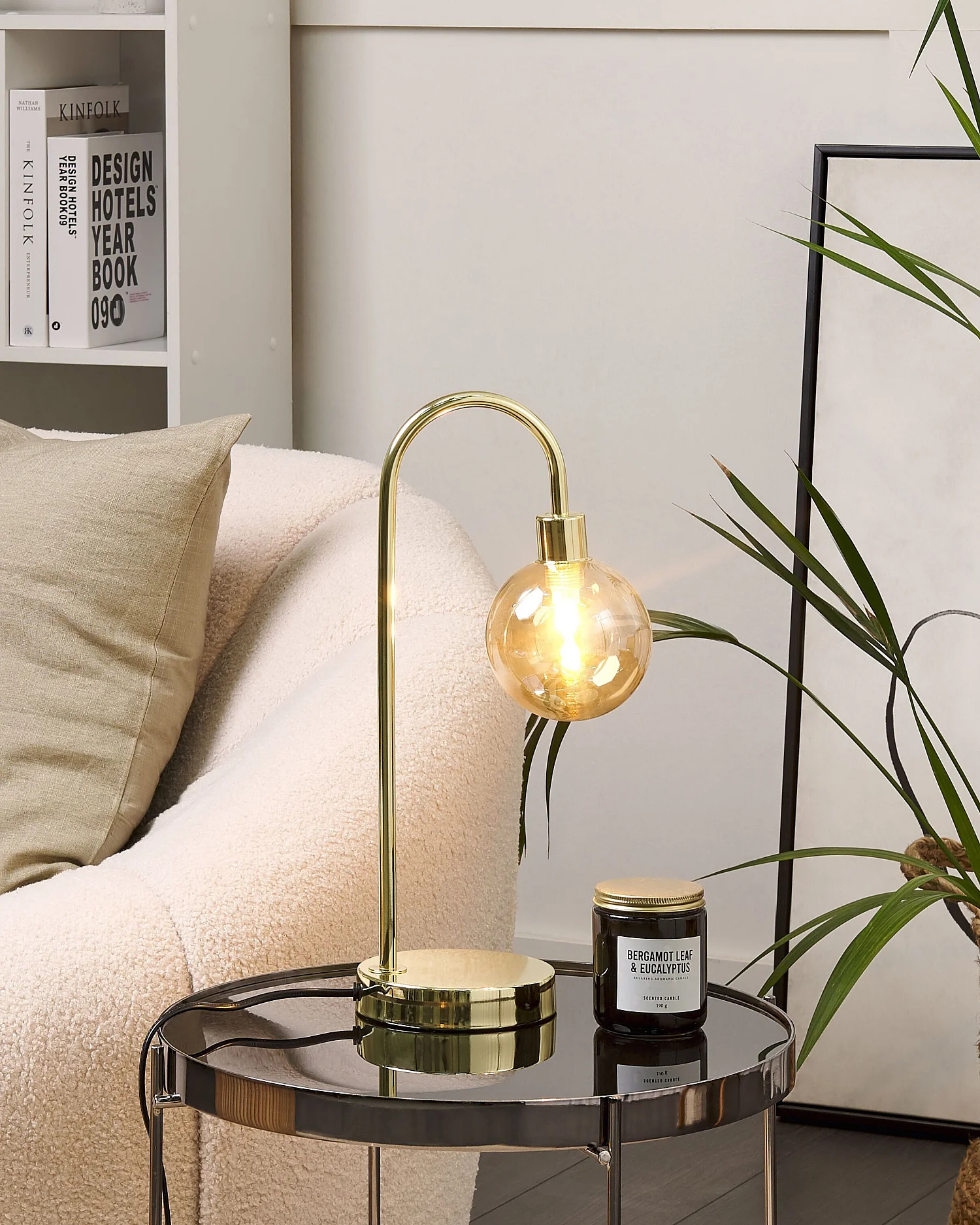 Tischlampe aus goldfarbenen Stahl und Glas Ramis