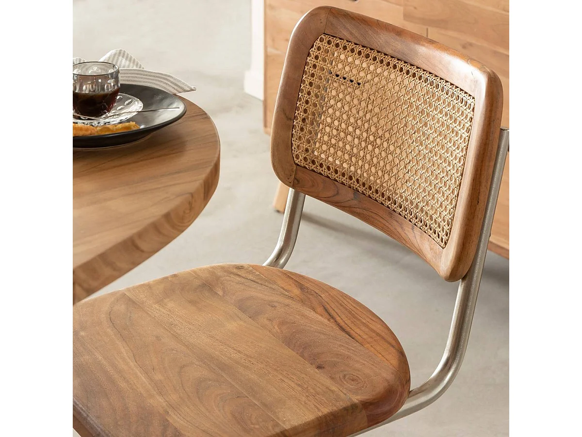 Juego de 2 sillas cantilever de madera de acacia y caña de color ciruela para un interior elegante