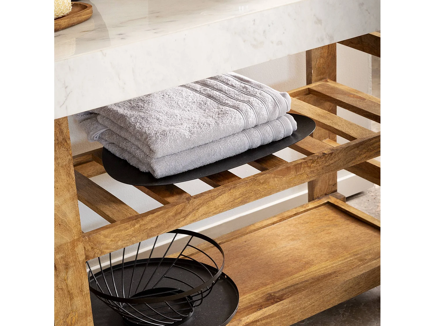 Meuble sous vasque en marbre et bois Louca