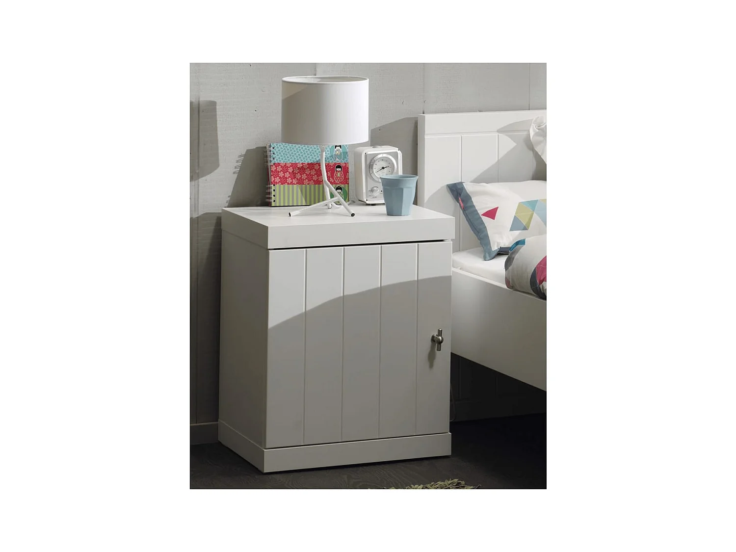 Nachtkastje Robin met deur hout wit