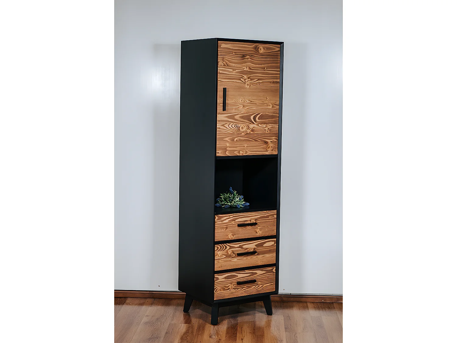 Armário 1 porta 3 gavetas Nostalgie preto e madeira 190cm