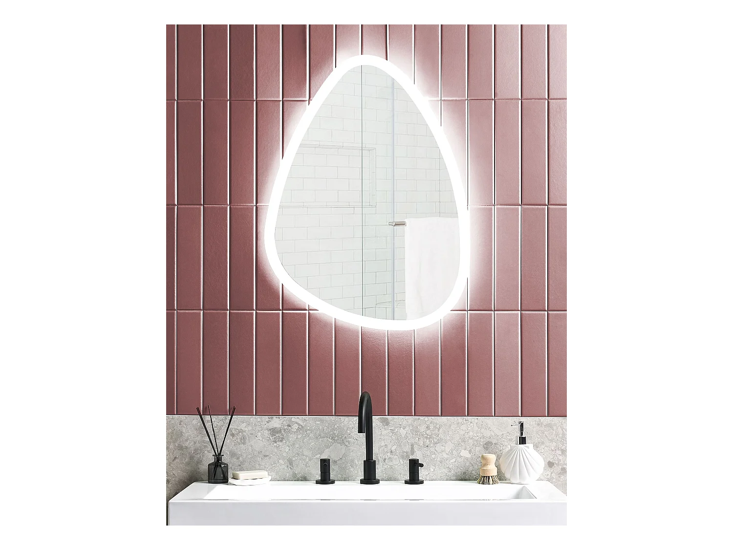 Specchio da bagno con luce LED BETHUNE 58 cm 78 cm Argento