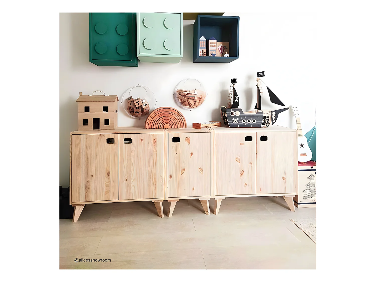 Schrank aus Rohkiefernholz mit 1 Tür und 2 Fächern "Dinamic"