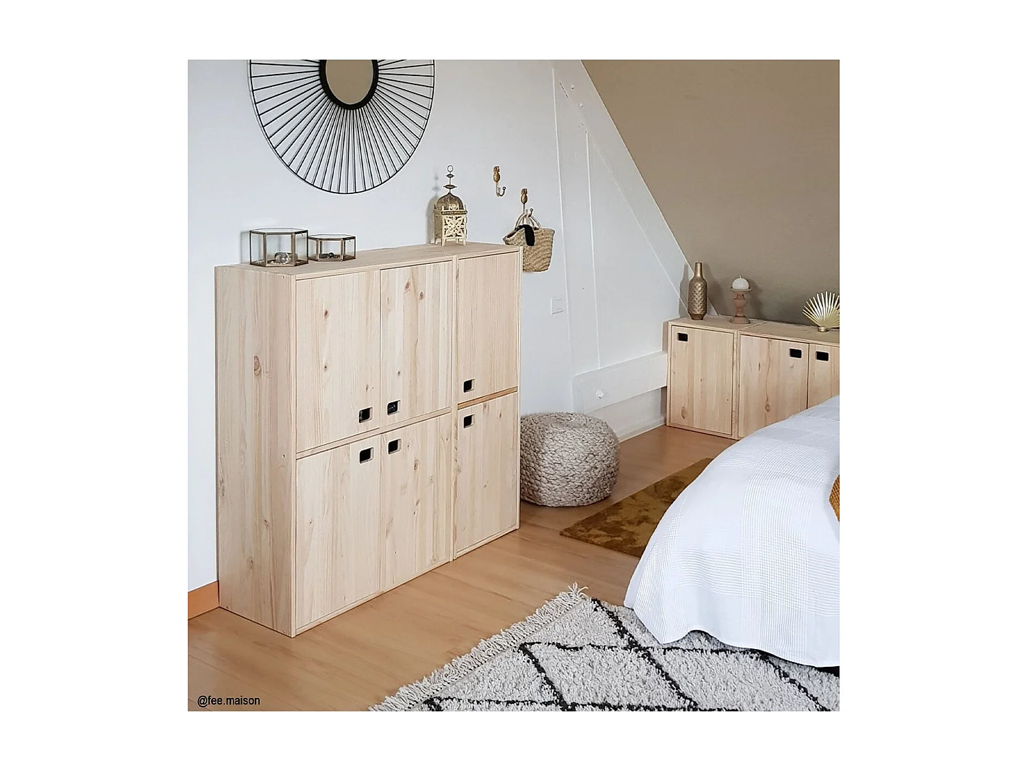 Mobile 1 porta pino massiccio con 1 ripiano regolabile- L37,3 H53,5cm