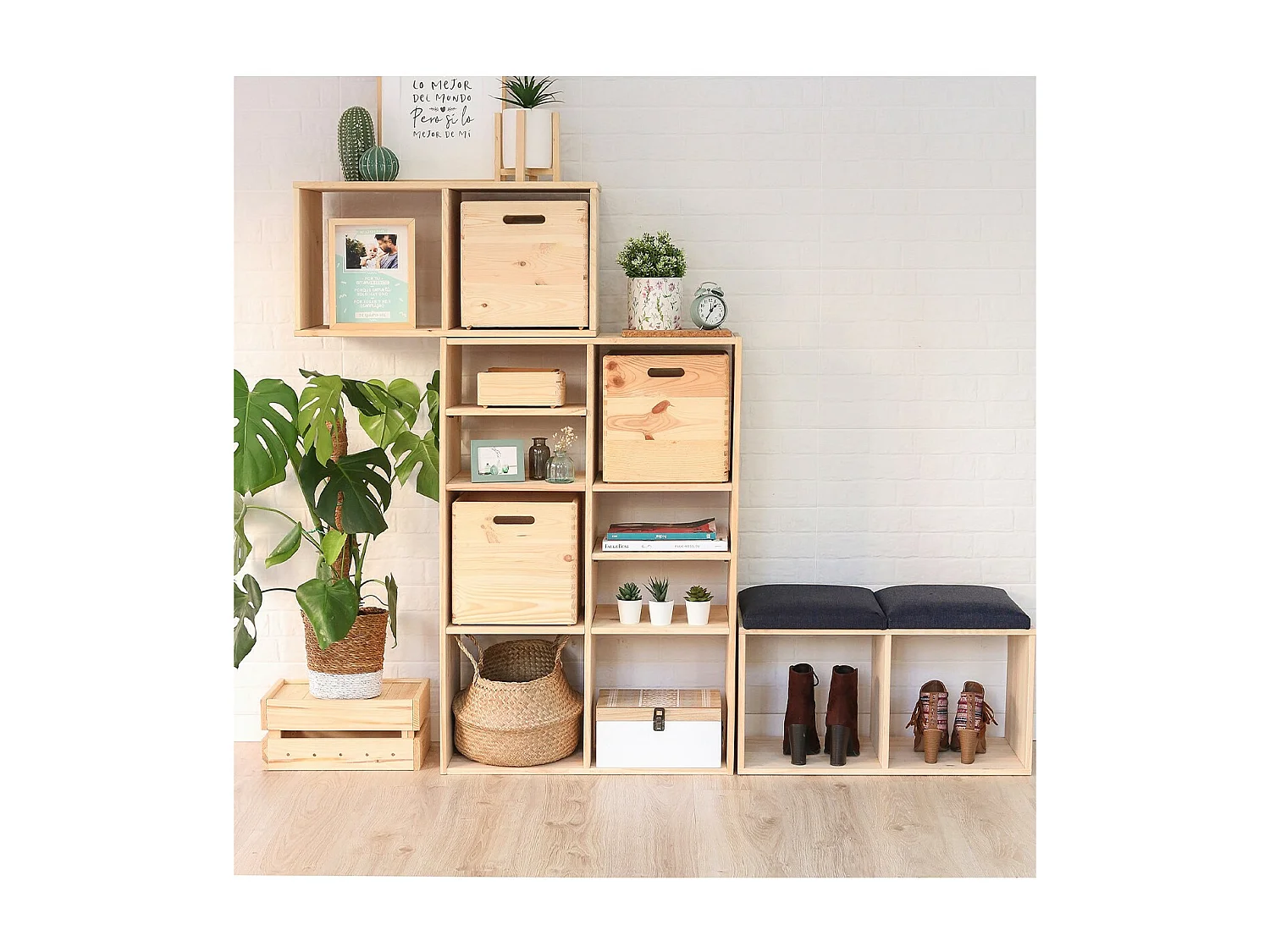 Etagère cube en pin massif avec une tablette intermédiaire - L36,2 x H36,2 cm