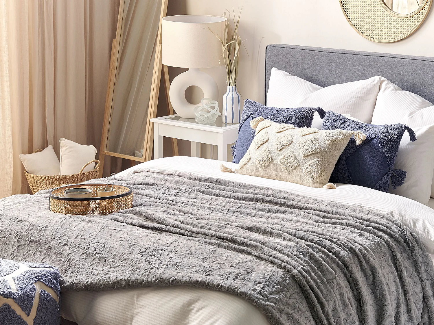 Koc SARASWATI 150 x 200 cm Jasnoszary