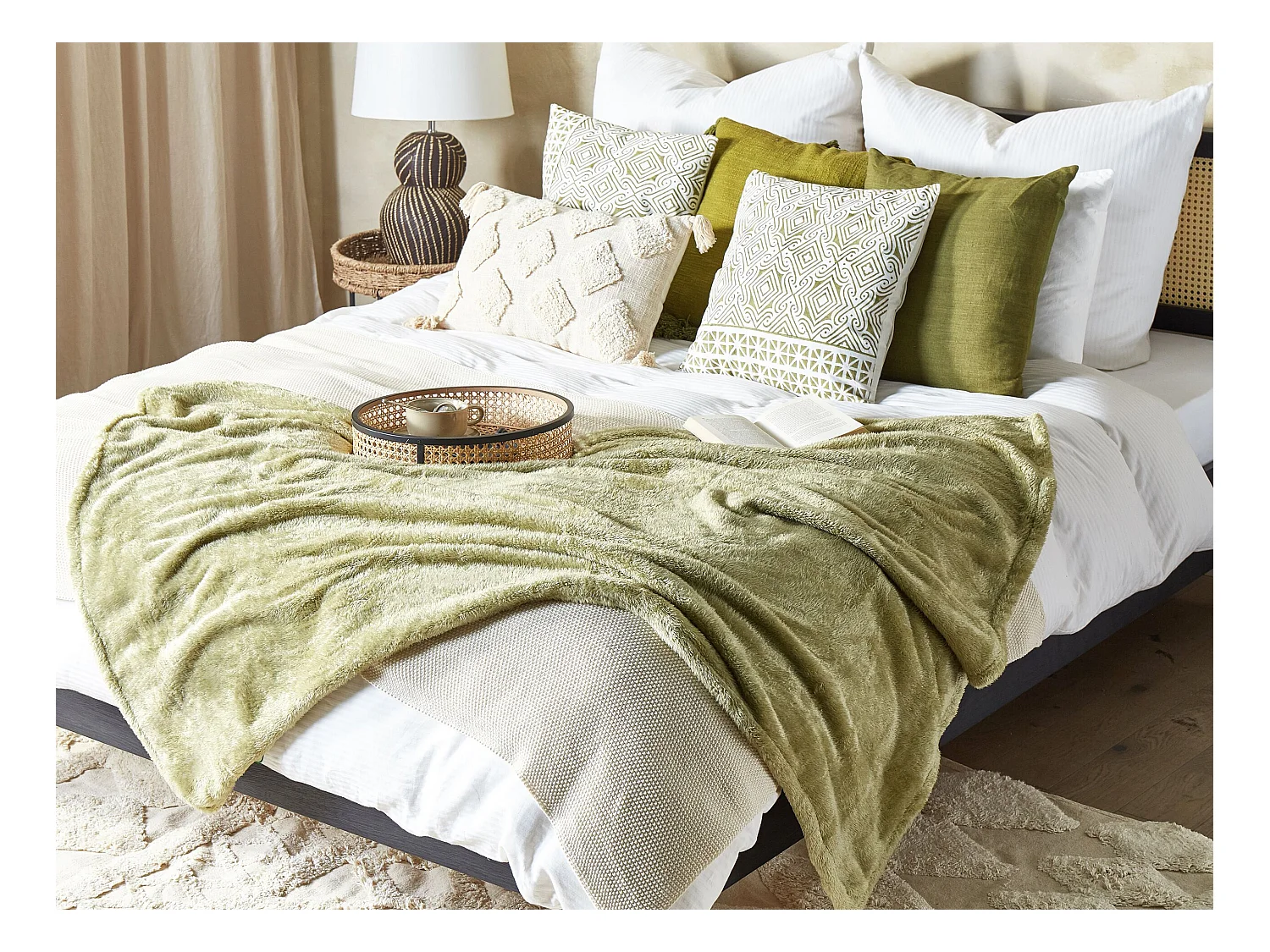 Kuscheldecke NAMDU 125 x 150 cm Olivgrün