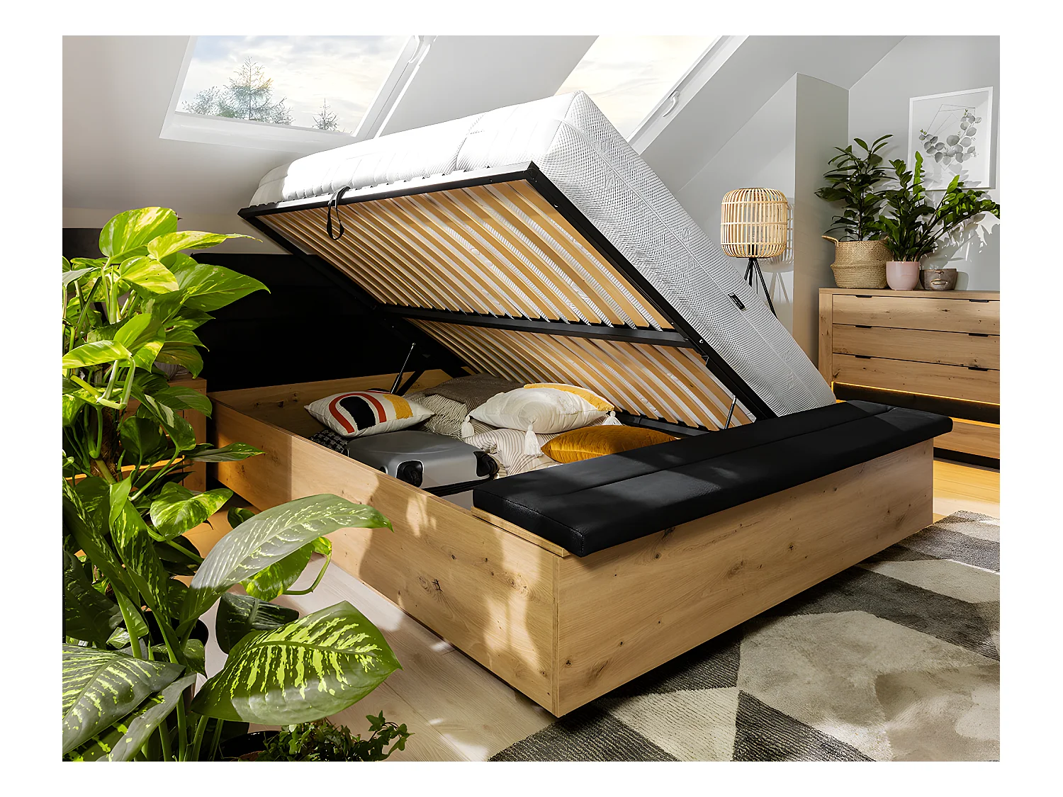 Lit coffre 160x200 avec banc et sommier inclus Glenn Bois et Noir