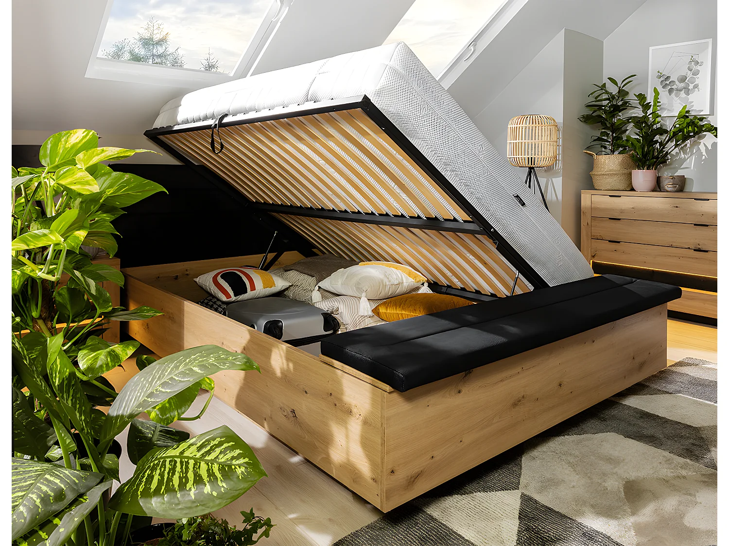 Lit coffre 160x200 avec banc et sommier inclus Glenn Bois et Noir