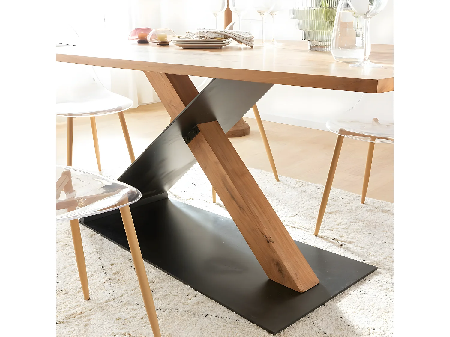 Table à manger en bois d'acacia et métal Coco