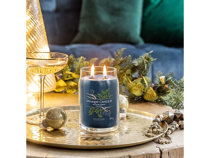 Geurkaars in grote pot, Bayside Cedar, blauw 567 gr, Signature