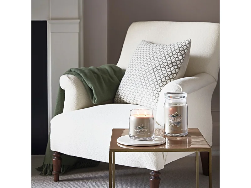 Bougie signature ambre et bois de santal modèle moyen