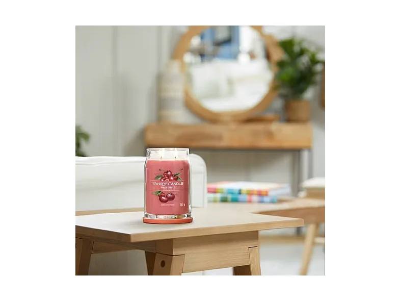 Geurkaars in grote pot, Black Cherry, rood 567 gr, Signature