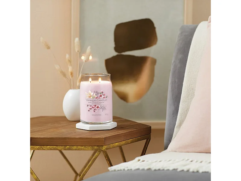 Bougie signature cerise rose et vanille grand modèle