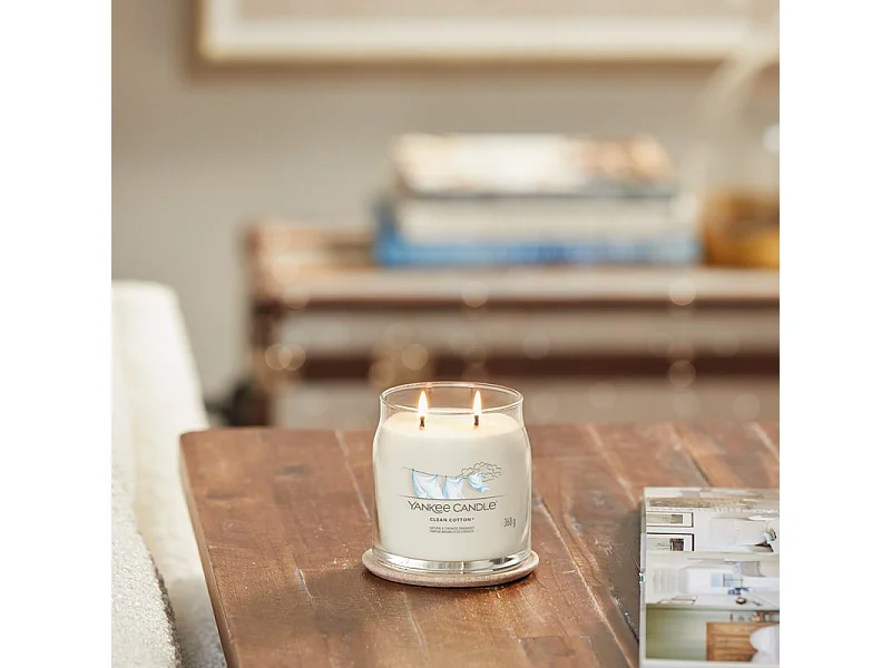 Bougie signature coton frais modèle moyen