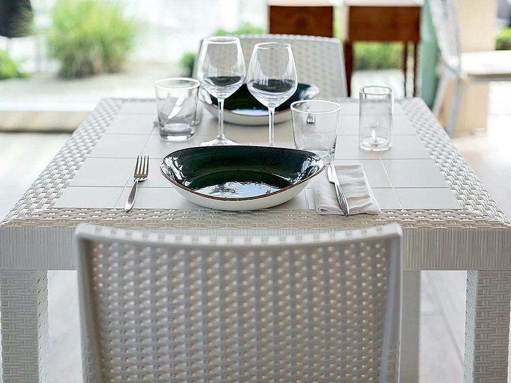 Dmora - Tavolo da esterno Acqua, 80x80 h74 cm, Bianco