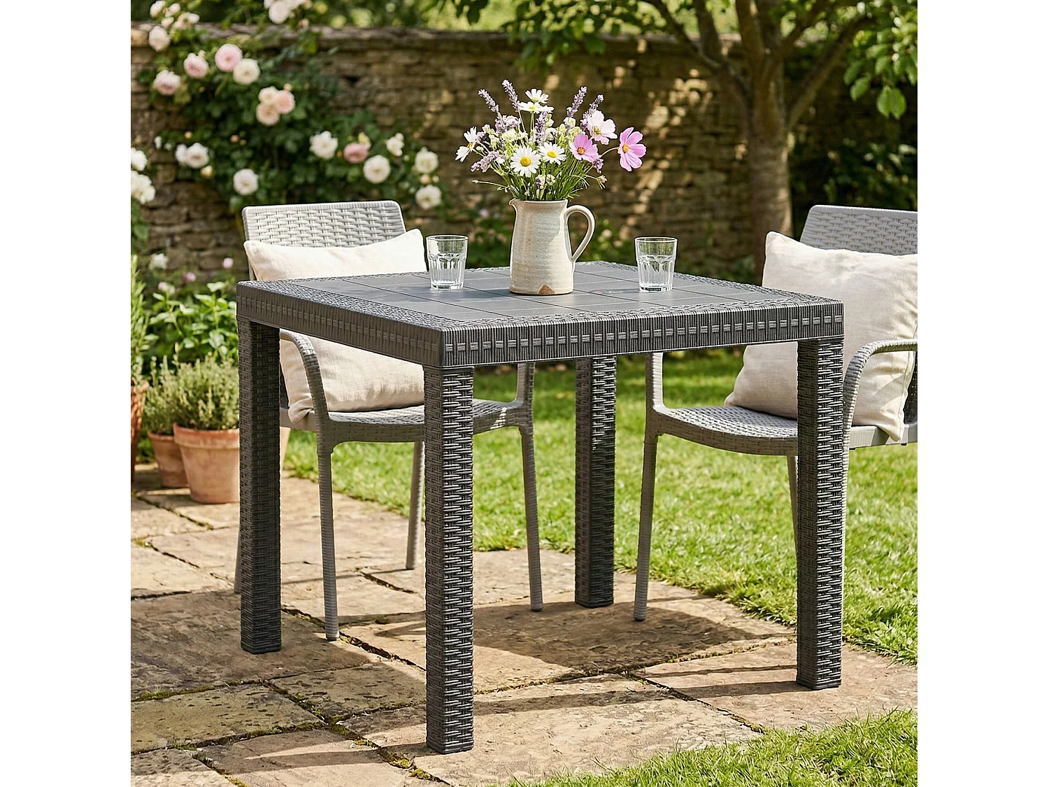 Table d'extérieur Dguidon, Etagère carrée fixe, Table de jardin polyvalente effet rotin, 100% Made in Italy, 80x80h74 cm, Anthracite