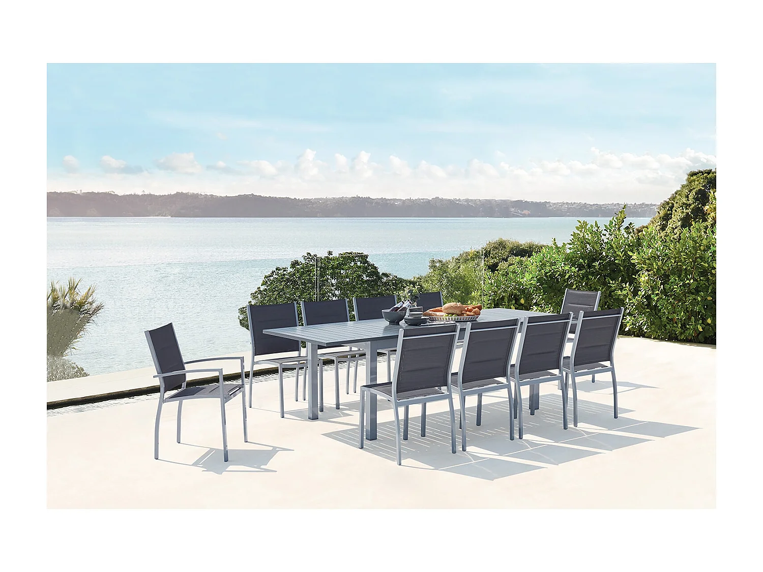 Table de jardin extensible et 10 chaises alu-toile PVC gris AREZZO