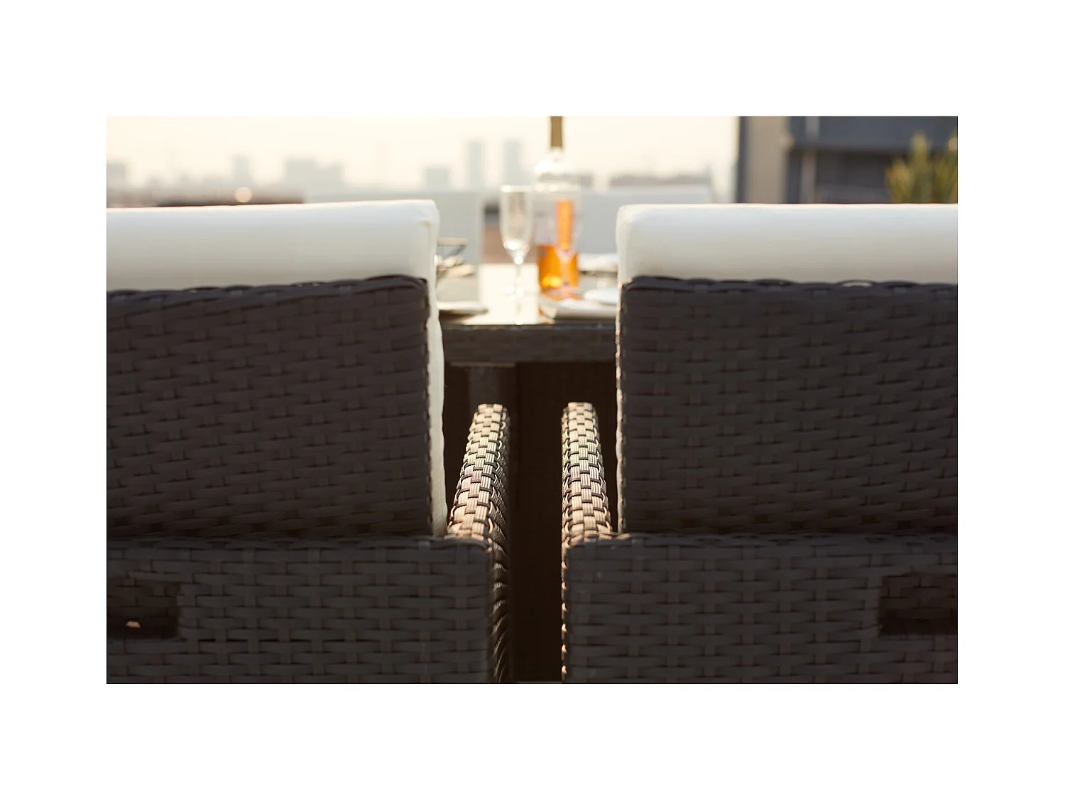 Salotto da giardino a incasso 8 posti resina intrecciata bianco/nero MONACO