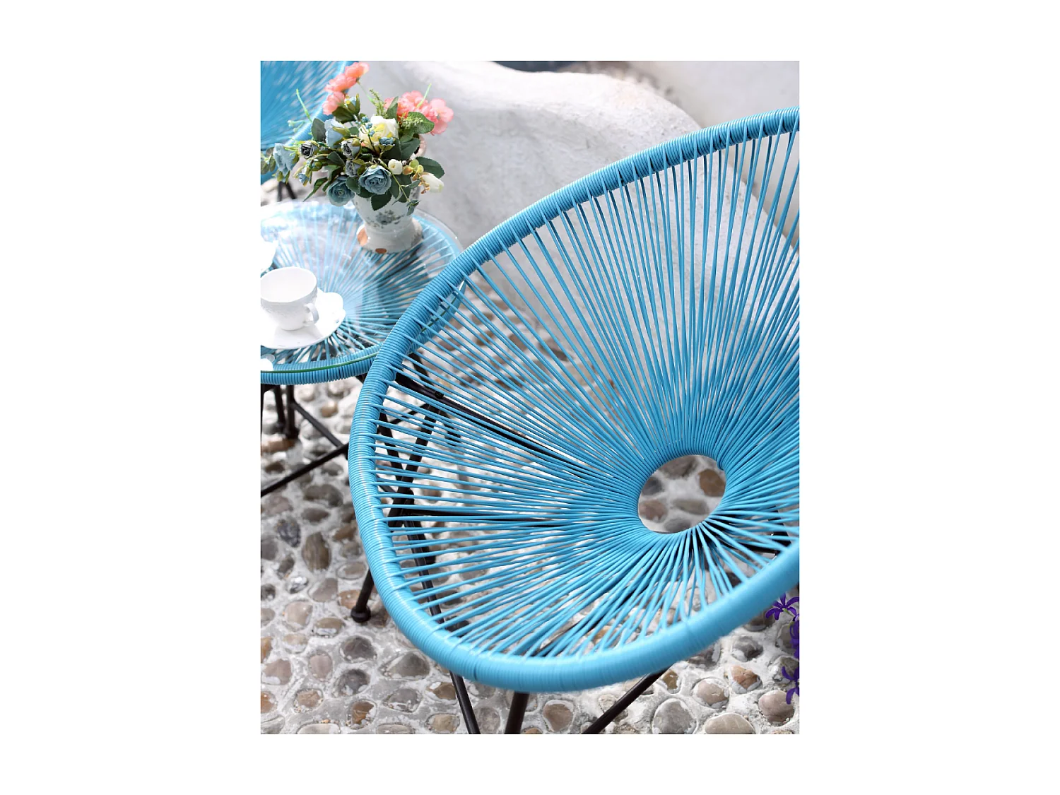 Tuinset 2 eierstoelen + lage tafel blauw ACAPULCO