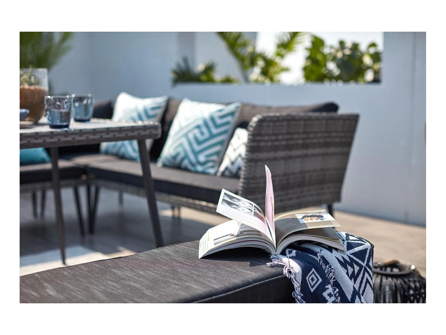 9-Sitzer Gartenmöbelset aus grauem Harz BARACOA