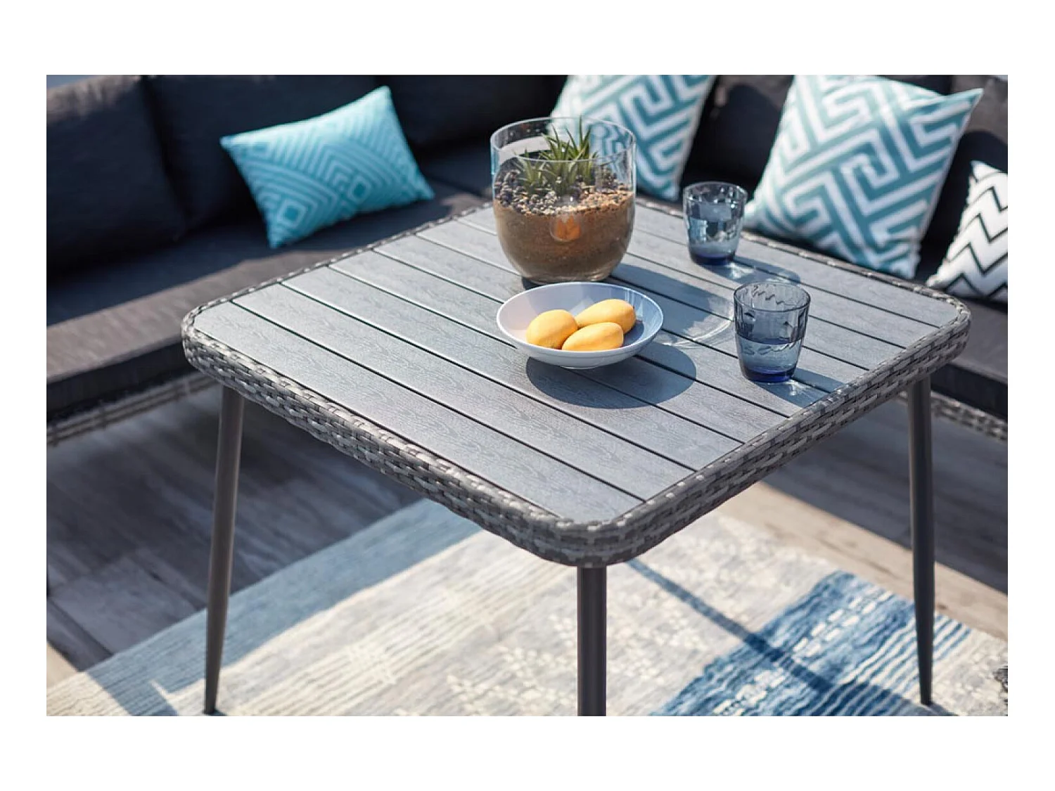 9-Sitzer Gartenmöbelset aus grauem Harz BARACOA