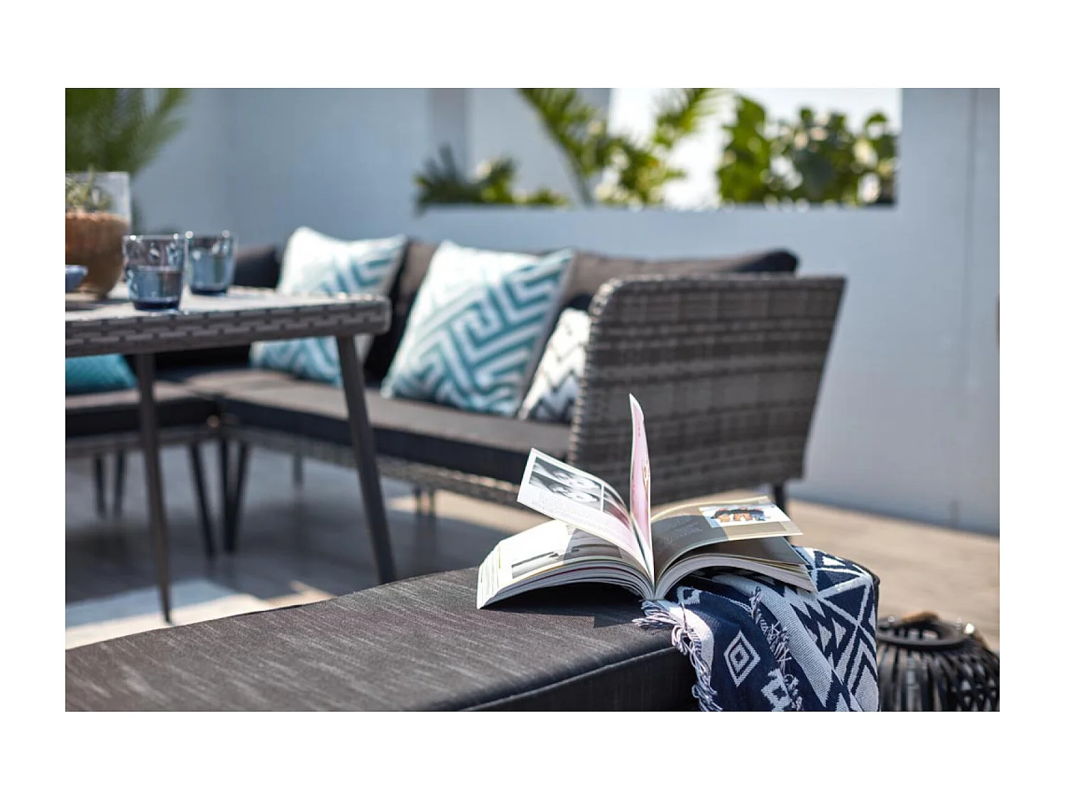 Salon de jardin 9 places en résine gris BARACOA