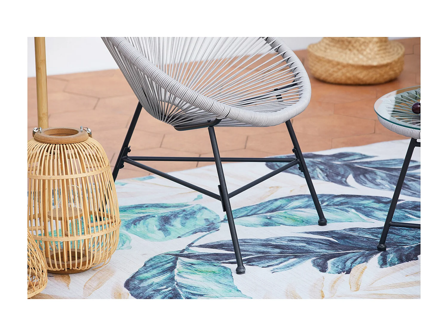 Salon de jardin 2 fauteuils ronds et table basse gris clair ACAPULCO