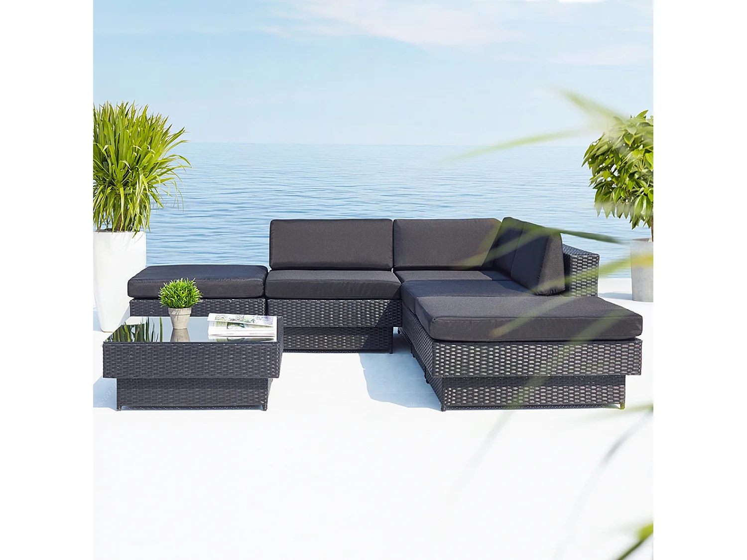 Salon de jardin d'angle 5 places en résine tressée noir AMORGOS