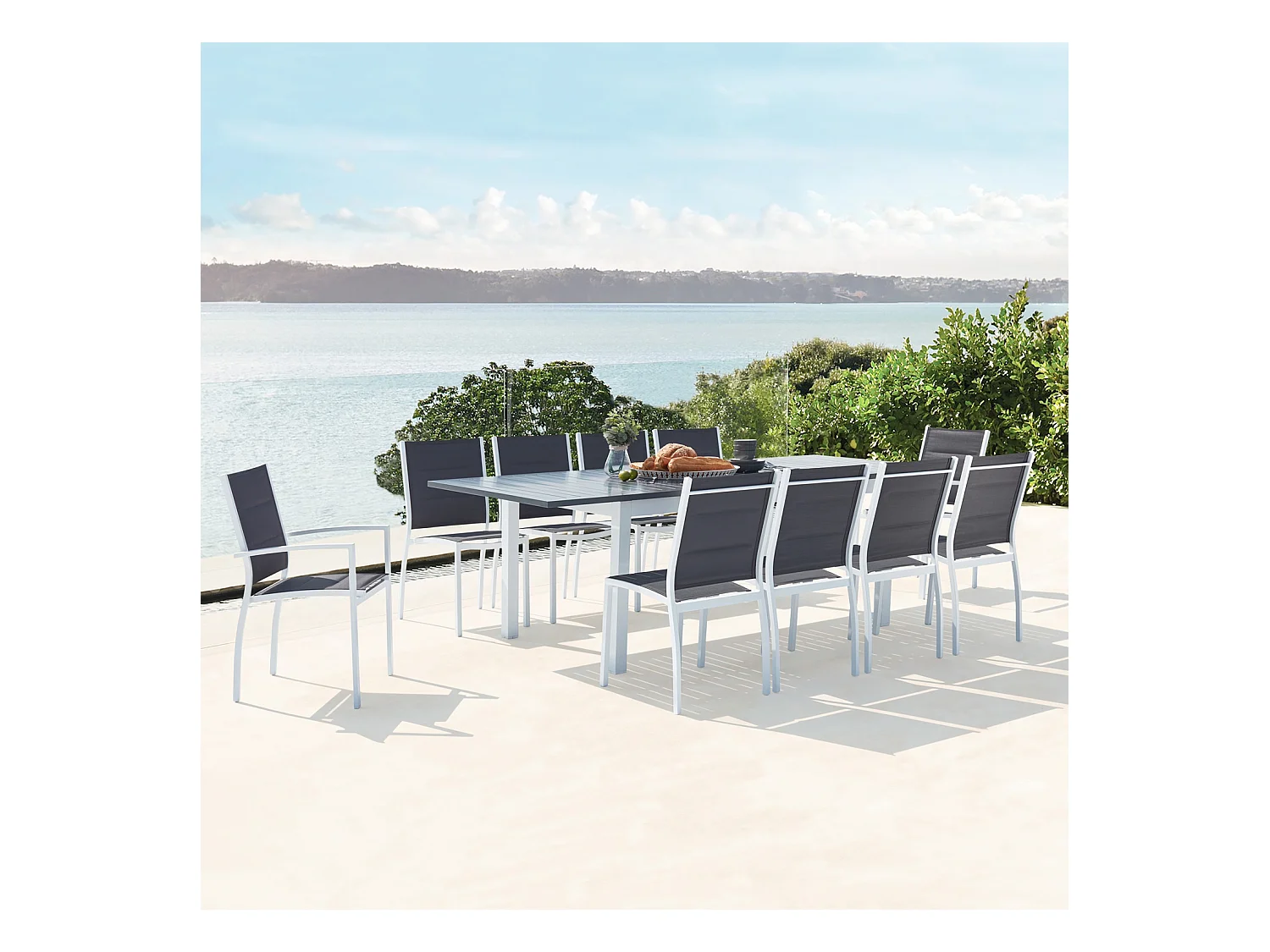 Table de jardin extensible et 10 chaises alu-toile PVC blanc AREZZO