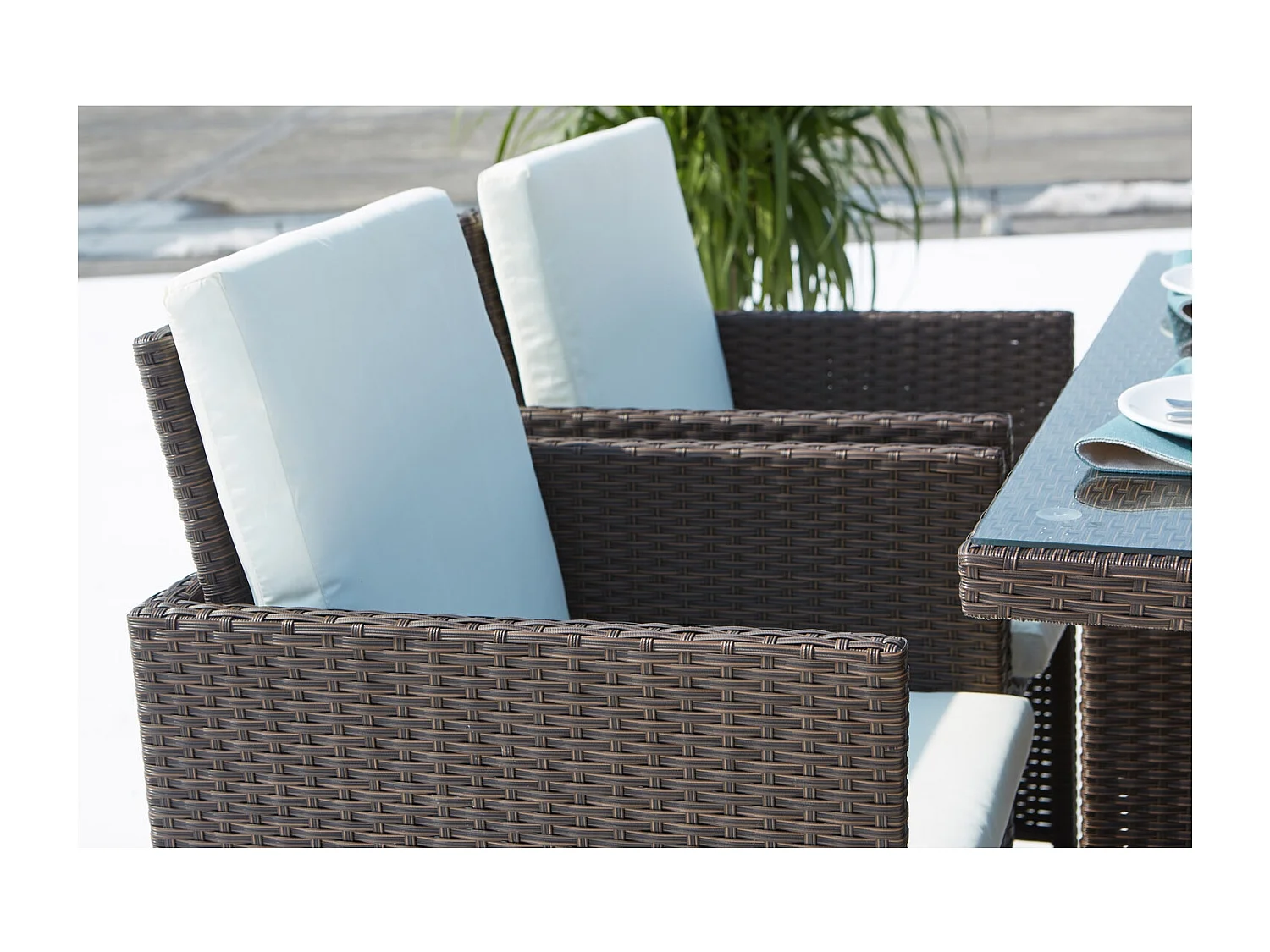 Table et chaises 8 places encastrables résine marron-blanc MONACO