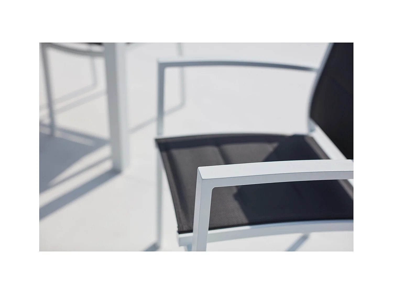 Conjunto de jardín extensible aluminio + 8 asientos textileno blanco AREZZO