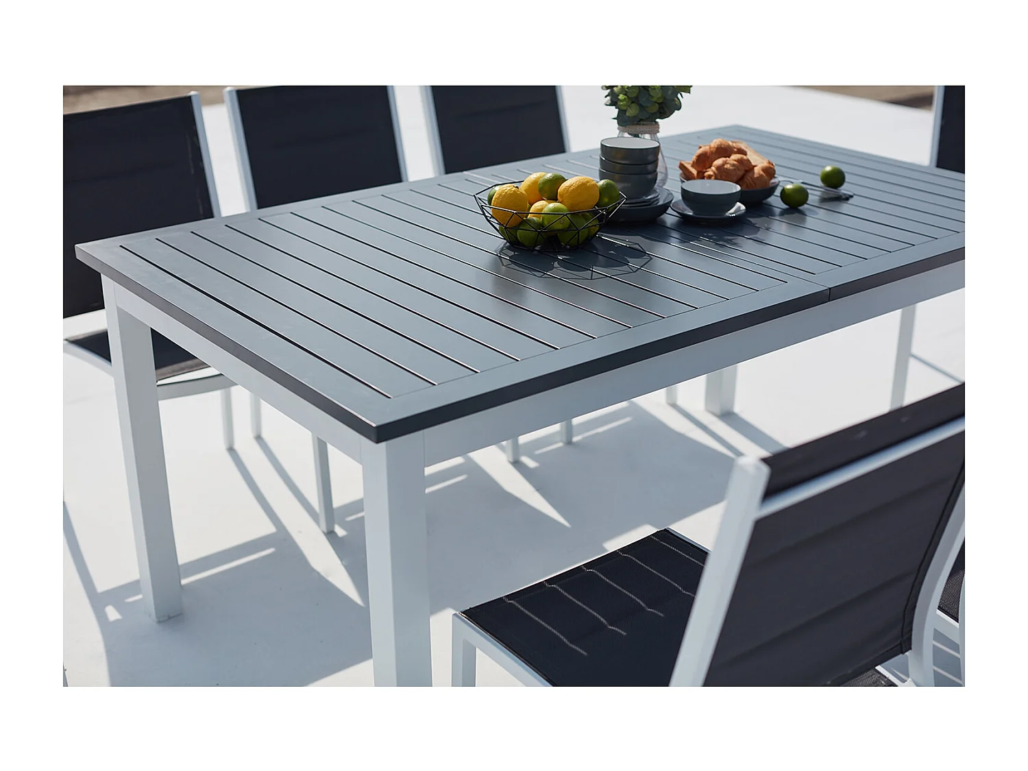 Tavolo da giardino allungabile alluminio + 8 sedie textilene bianco AREZZO