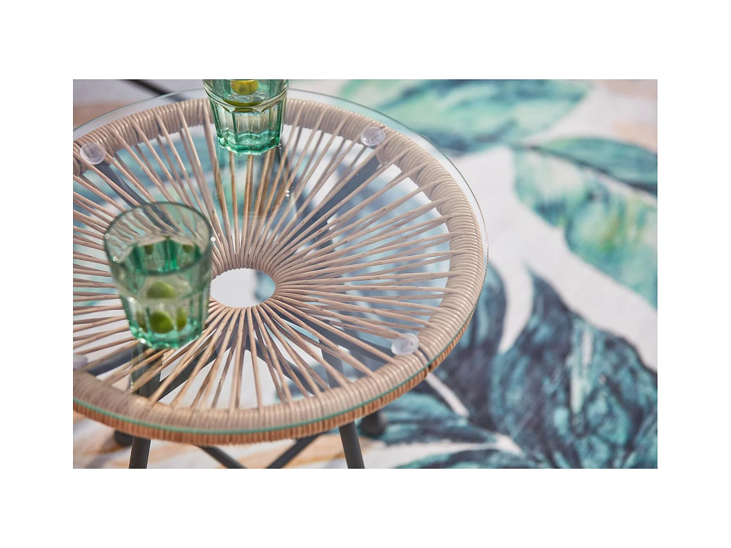 Gartenmöbel, 2 runde Sessel und natürlicher Couchtisch ACAPULCO