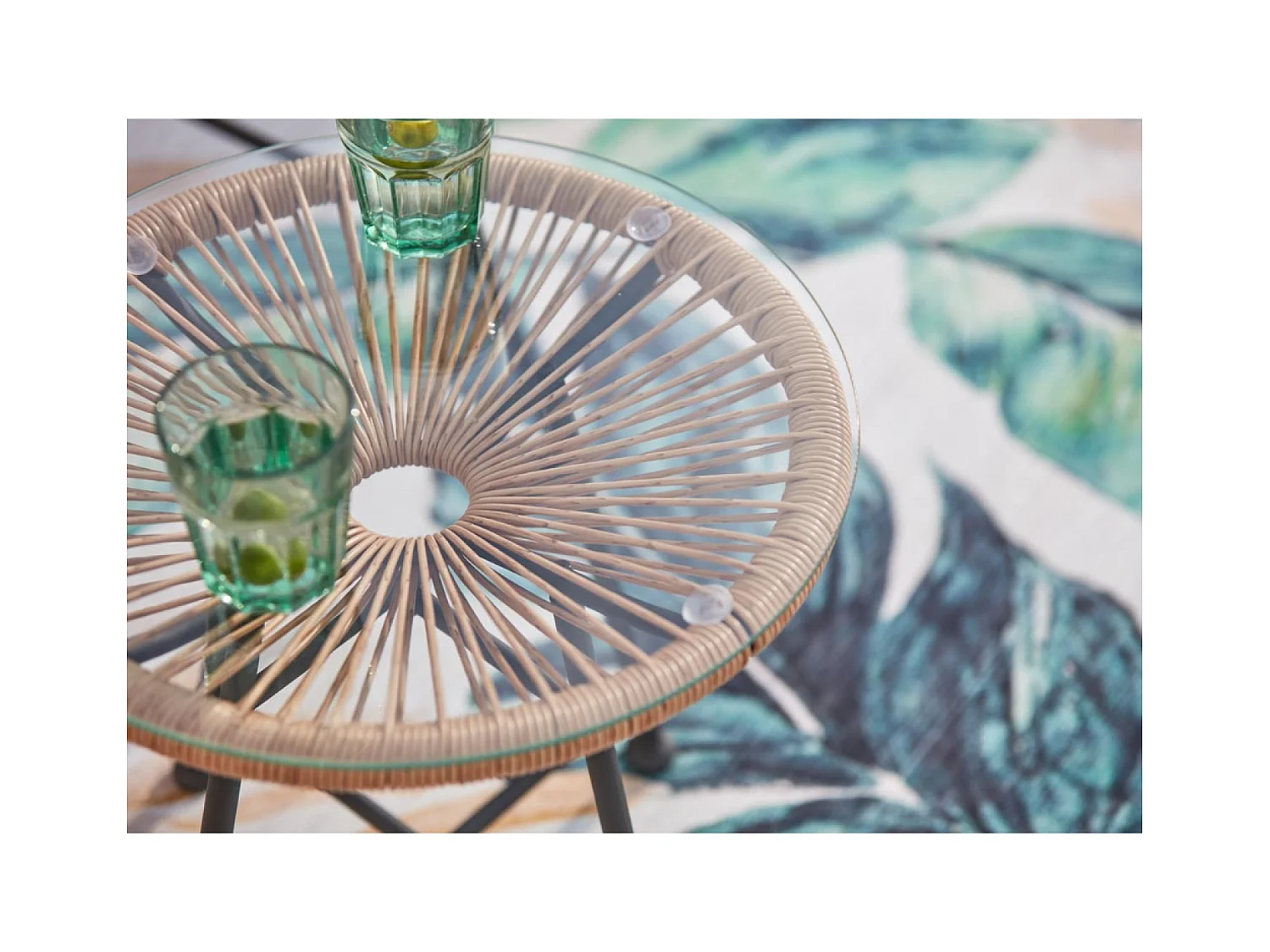 Gartenmöbel, 2 runde Sessel und natürlicher Couchtisch ACAPULCO