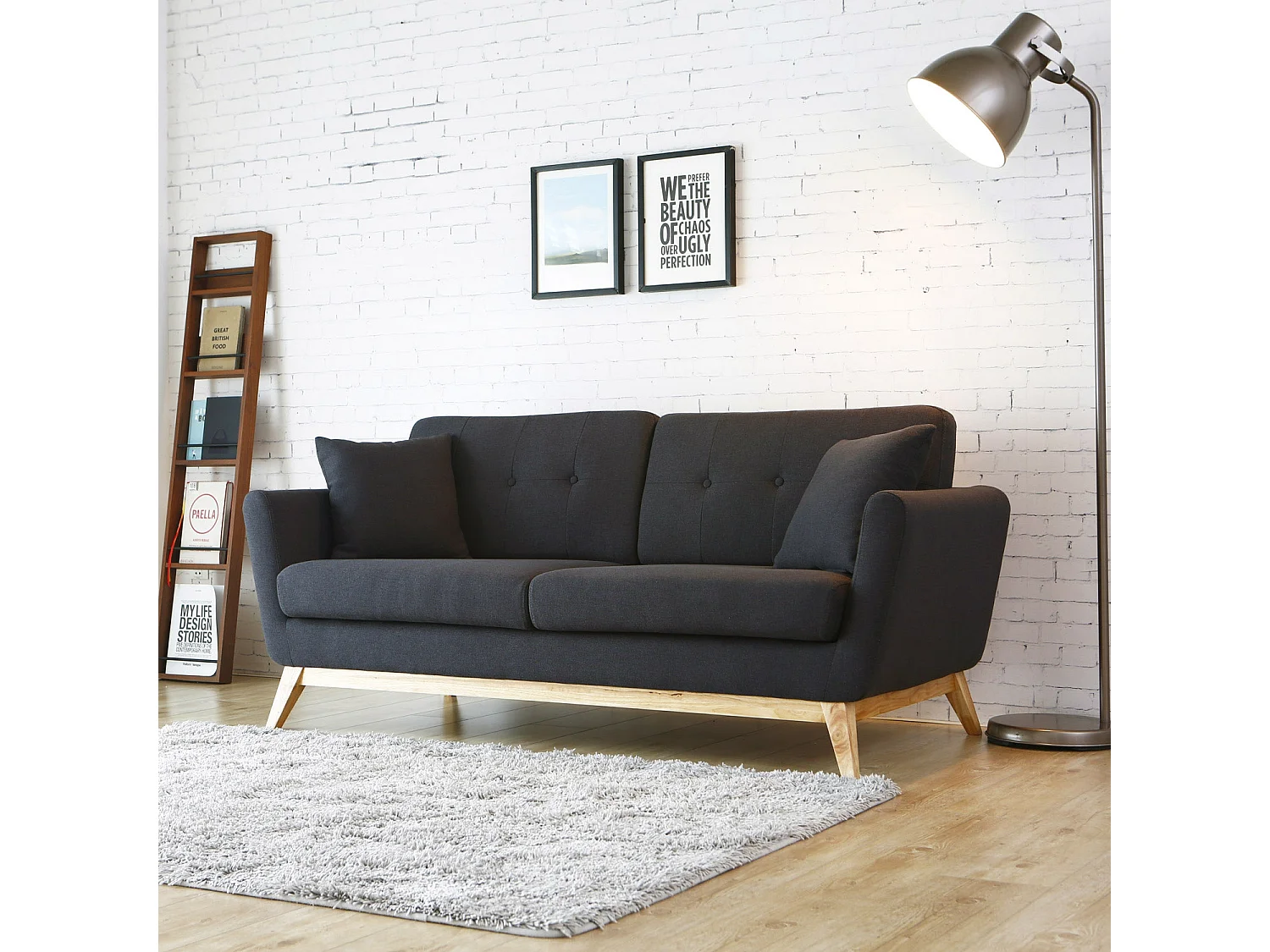 Skandinavisches Sofa aus anthrazitgrauem Stoff HOGA