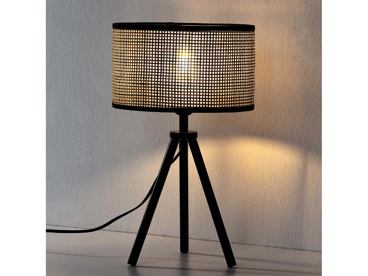 Lampe à poser Suki en rotin naturel, diamètre 43 cm