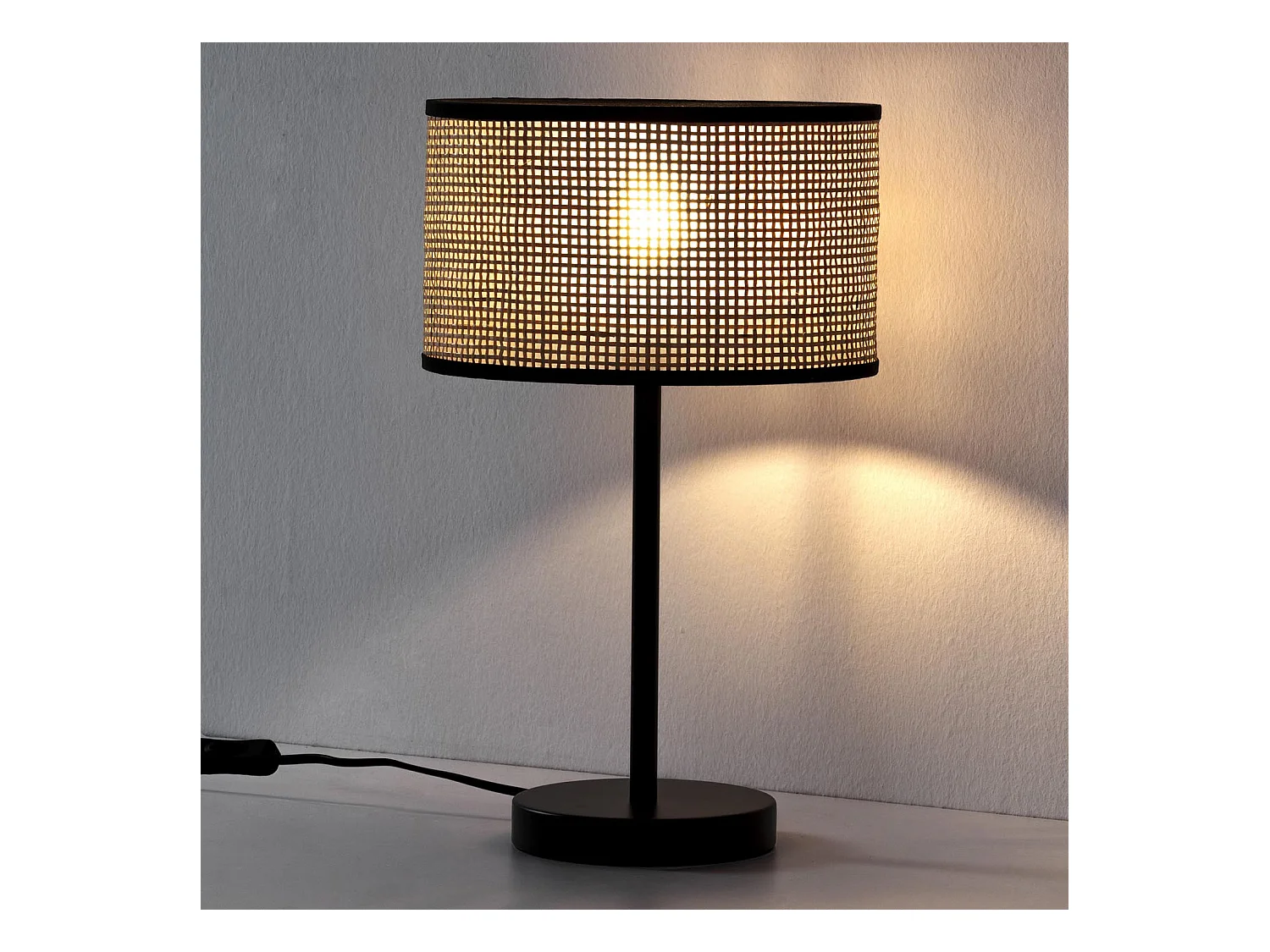 Nachtkastlamp Kasuki van natuurlijk rotan, diameter 42 cm