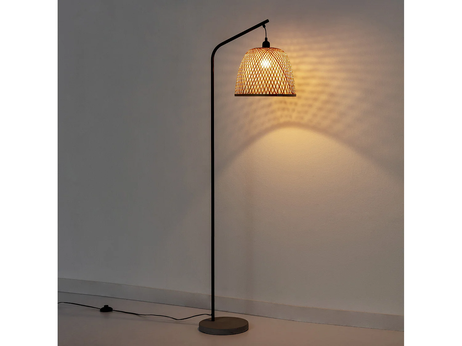 Lampadaire Umiko en bambou, hauteur 156 cm