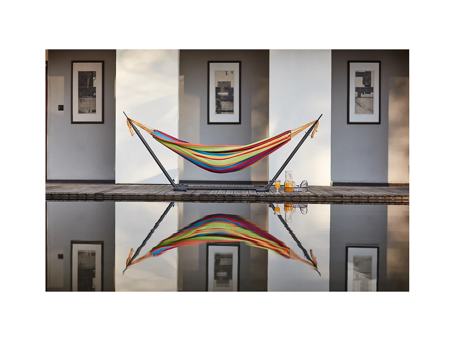 Hangmat met stalen frame in regenboogkleuren van polyester voor volwassenen, bestand tegen weersinvloeden