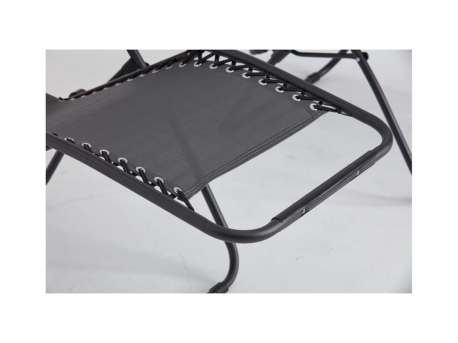 Tumbona reclinable negra y gris oscuro MANIHI