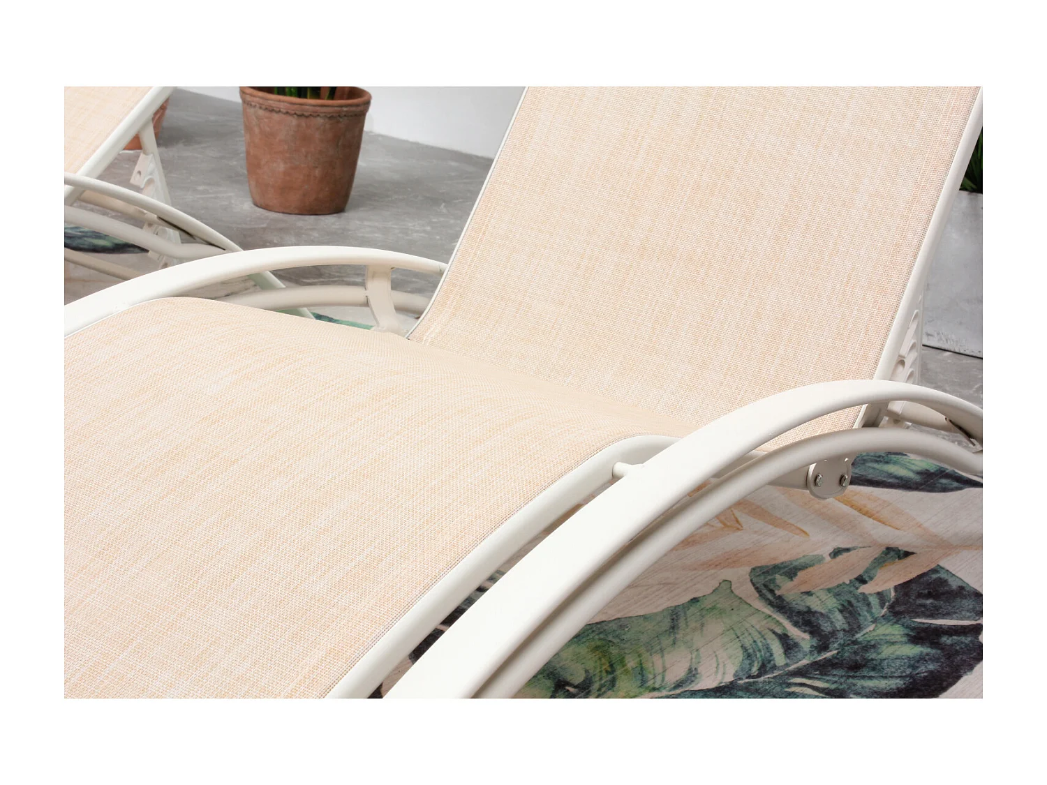 Set van 2 ligstoelen van aluminium en textilene in ecru/wit BAHIA met verstelbare rugleuning en hoofdsteun