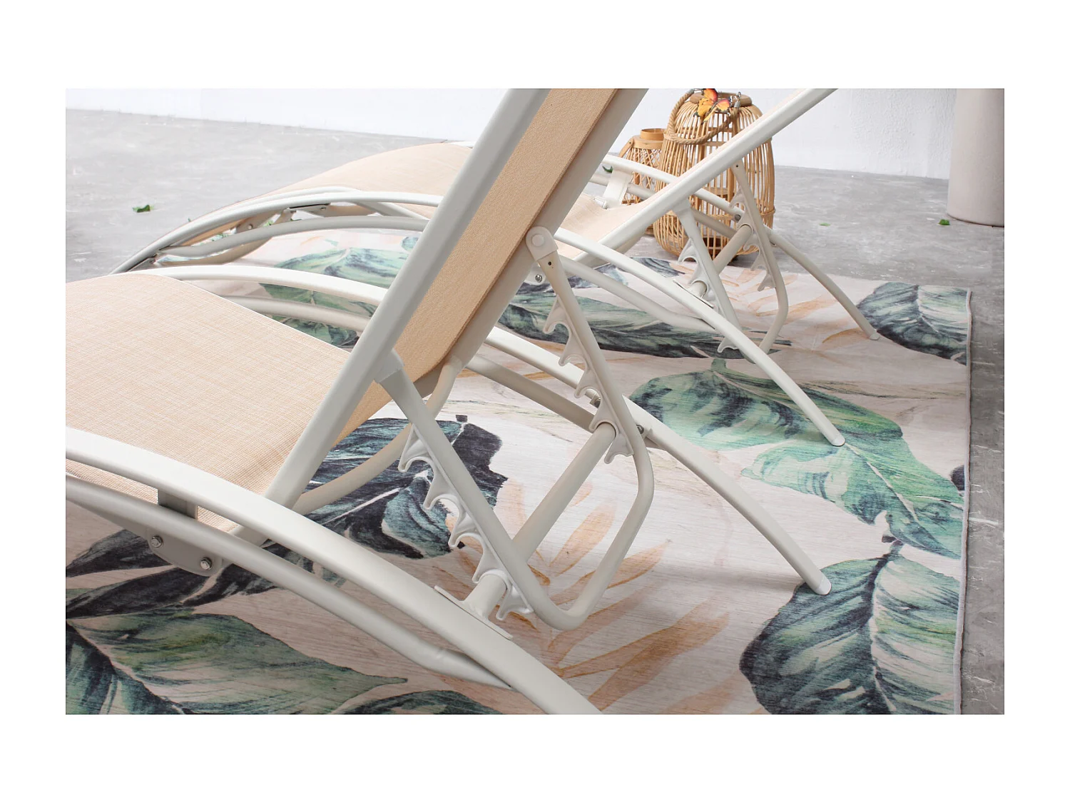 Set van 2 ligstoelen van aluminium en textilene in ecru/wit BAHIA met verstelbare rugleuning en hoofdsteun